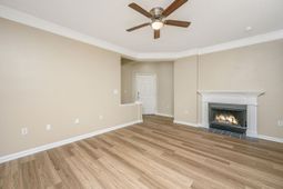 2127 Chatelain Way photo 4