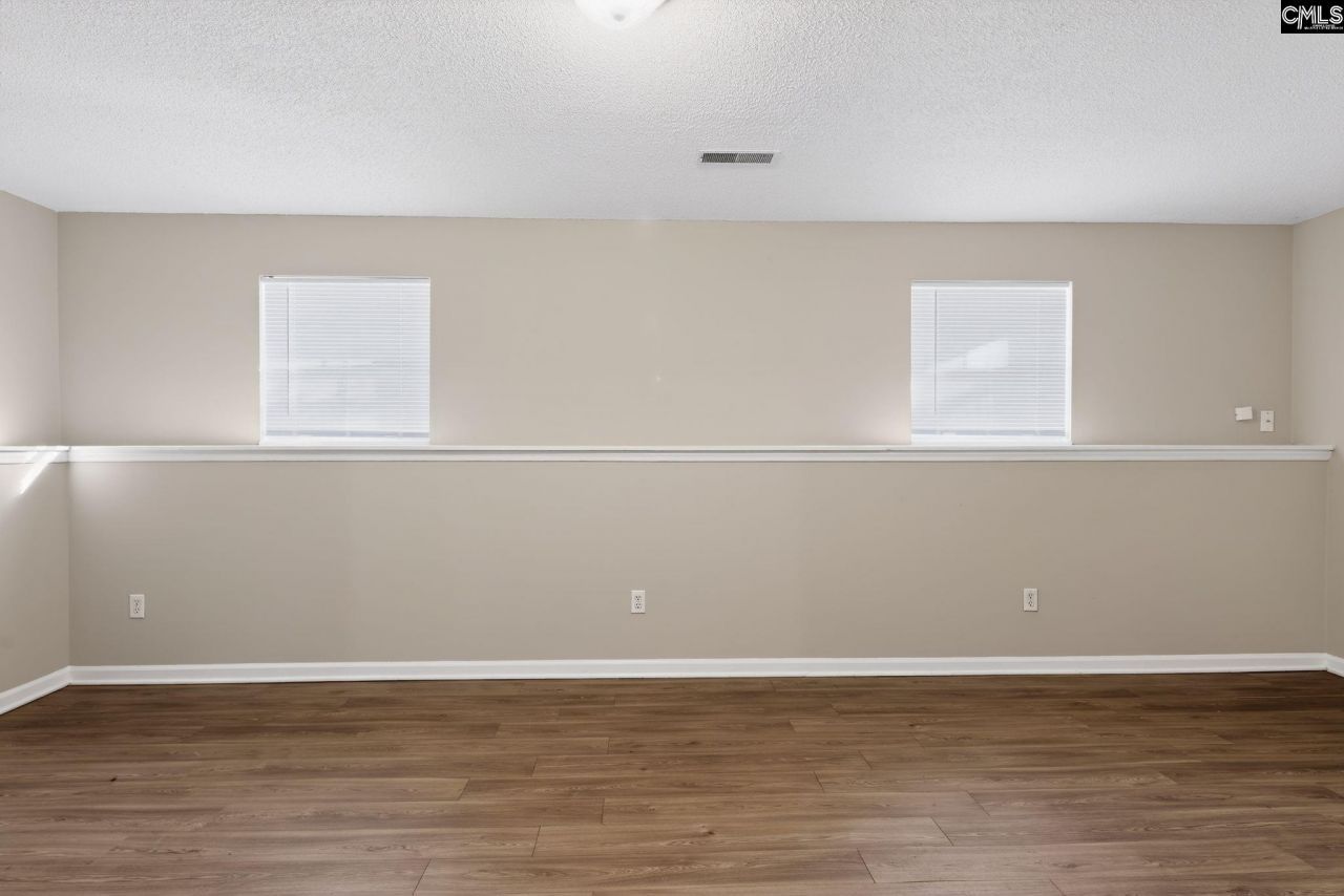 23 Lowescroft Circle Photo 16