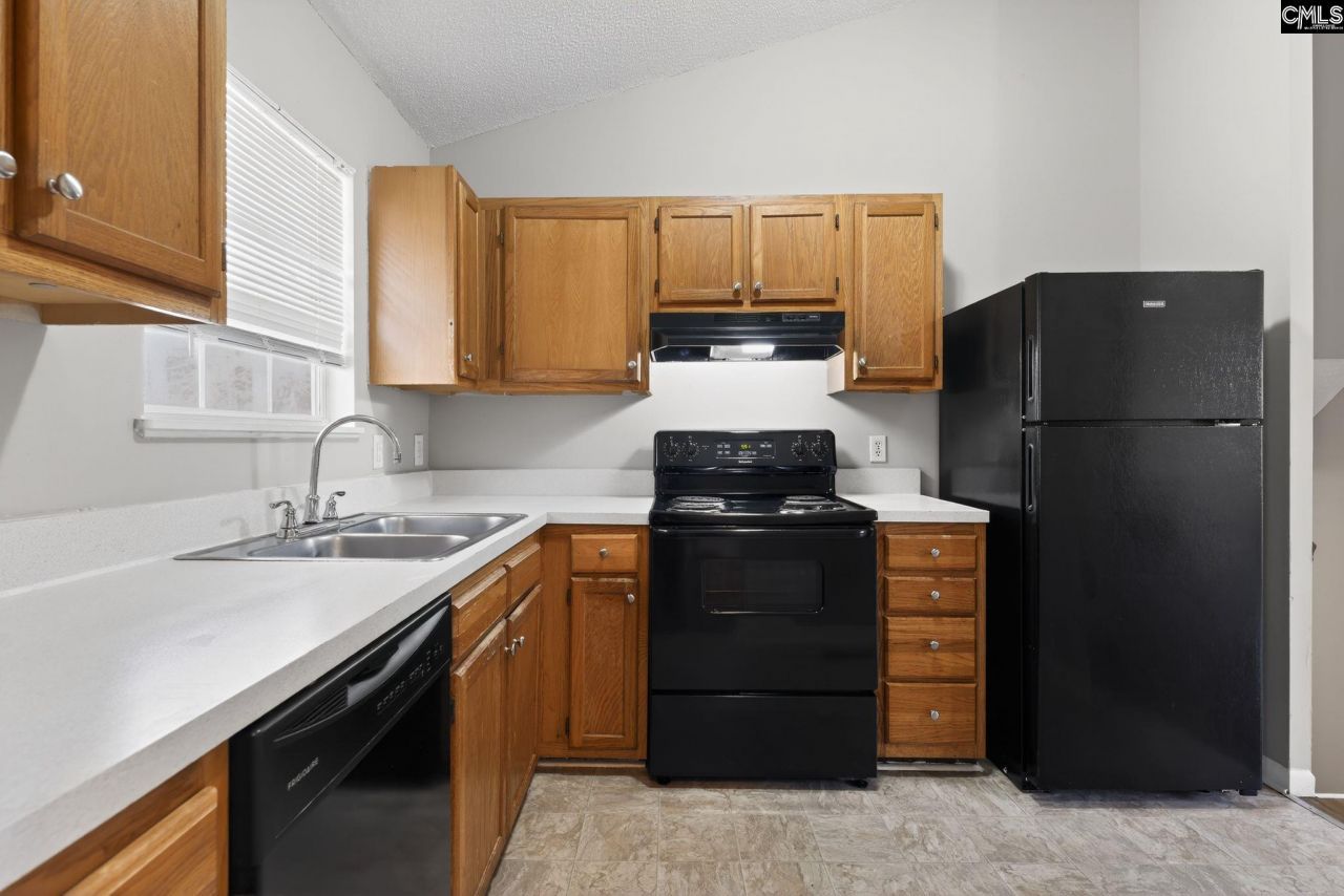 23 Lowescroft Circle Photo 17