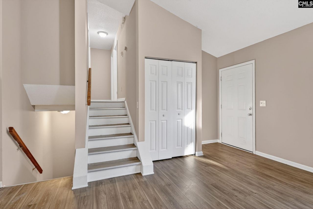 23 Lowescroft Circle Photo 9