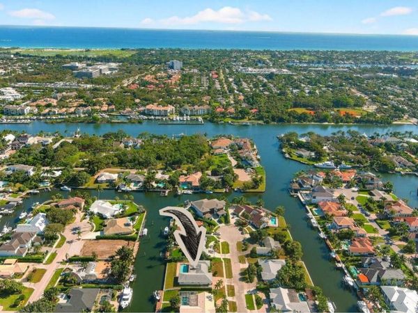 2185 Carib Circle, Palm Beach Gardens, FL 33410