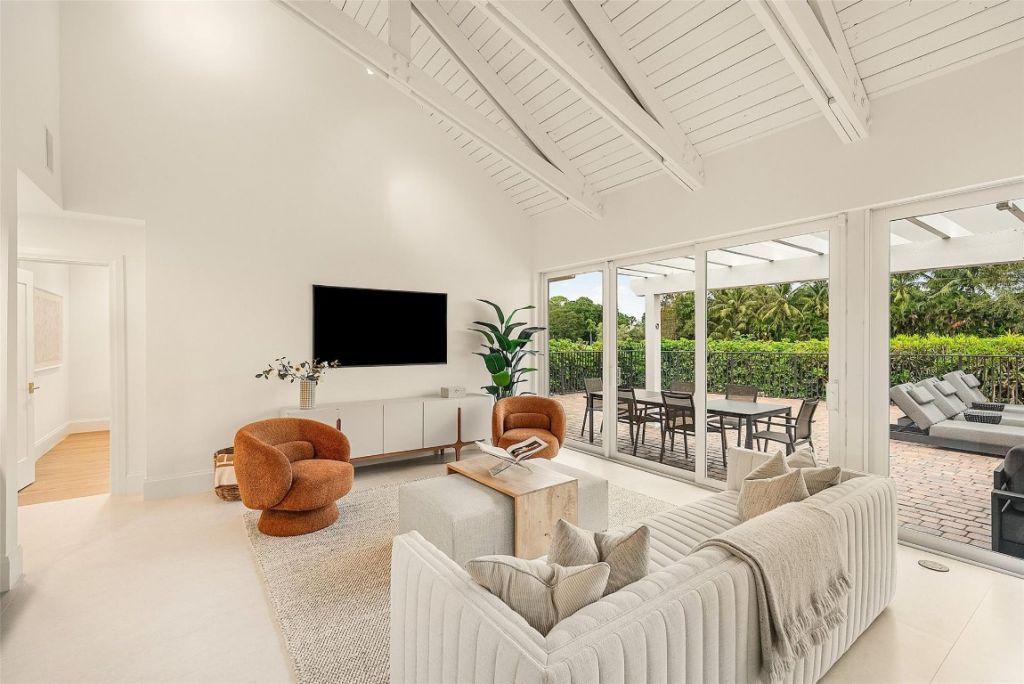 4877 Pineview Circle, Delray Beach, FL 33445 Photo