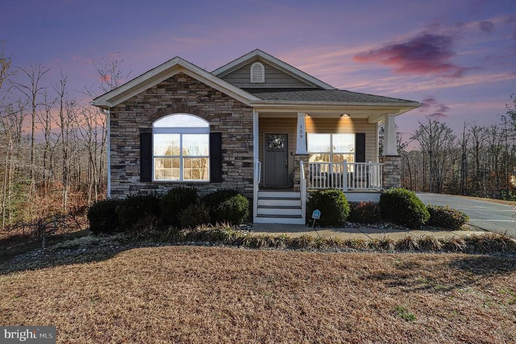 129 Hickory Hill Overlook Court, Fredericksburg, VA 22405 Main Photo