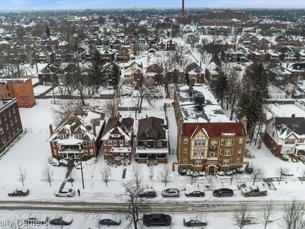 1364 Seward Street , Detroit, MI 48206