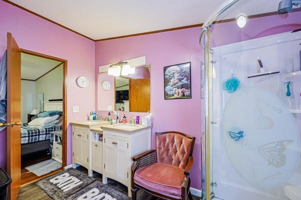 104 Persivant Dr. Photo 15