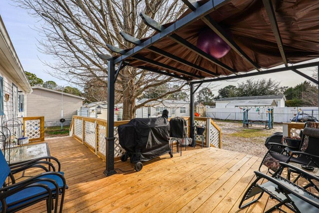 104 Persivant Dr. Photo 22