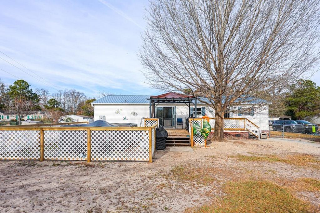 104 Persivant Dr. Photo 25