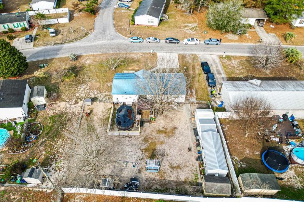 104 Persivant Dr. Photo 28