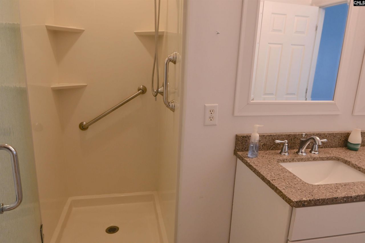 122 Flinchum Place  Photo 12