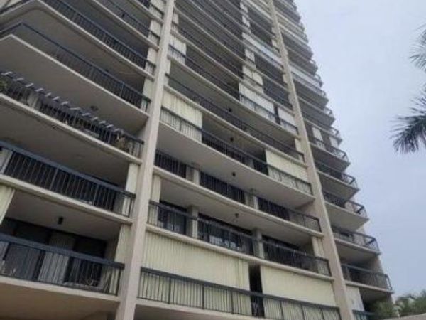 2425 Presidential Way, Unit 402, West Palm Beach, FL 33401