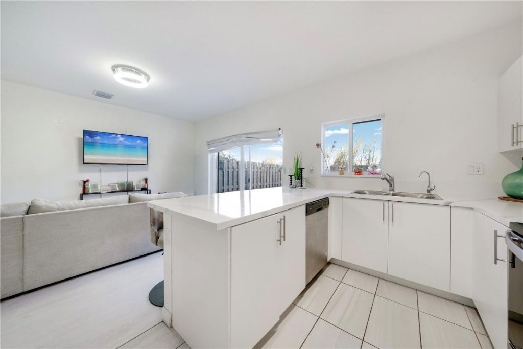 1214 NW 4th Lane, Unit 1214, Homestead, FL 33034 Photo