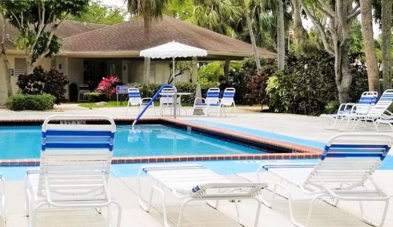 3800 Oaks Clubhouse Drive, Unit 201, Pompano Beach, FL 33069 Photo