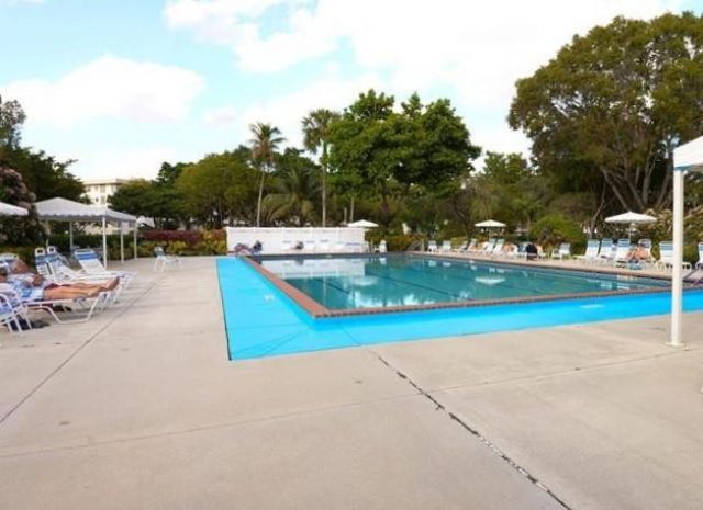 3800 Oaks Clubhouse Drive, Unit 201, Pompano Beach, FL 33069 Photo