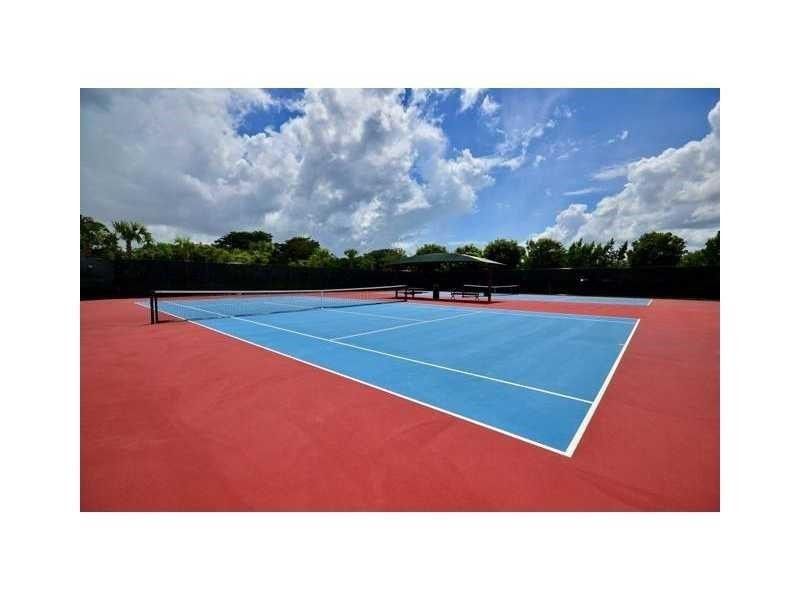 3800 Oaks Clubhouse Drive, Unit 201, Pompano Beach, FL 33069 Photo