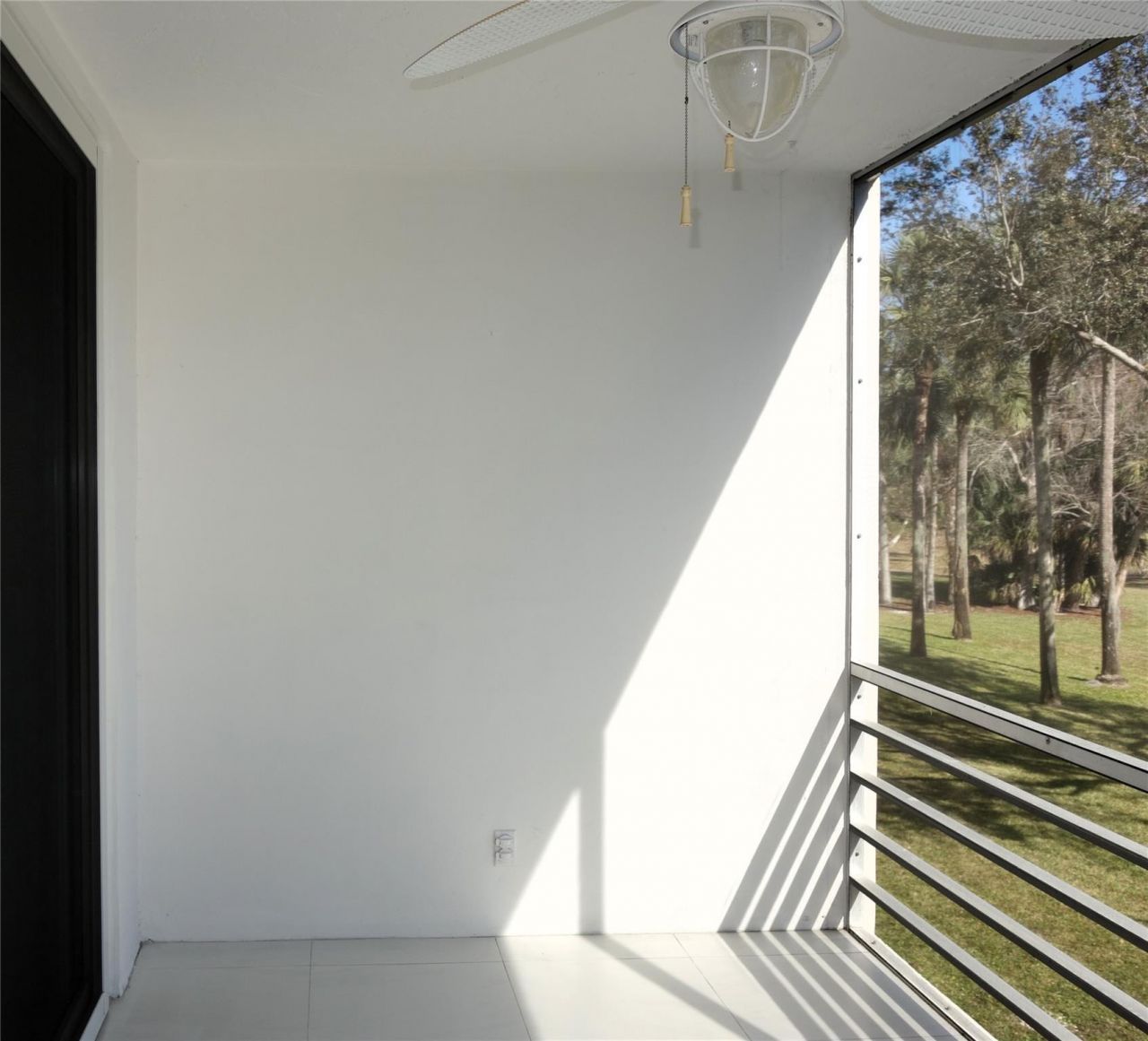 3800 Oaks Clubhouse Drive, Unit 201, Pompano Beach, FL 33069 Photo