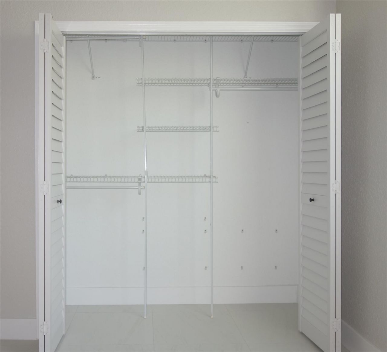 3800 Oaks Clubhouse Drive, Unit 201, Pompano Beach, FL 33069 Photo