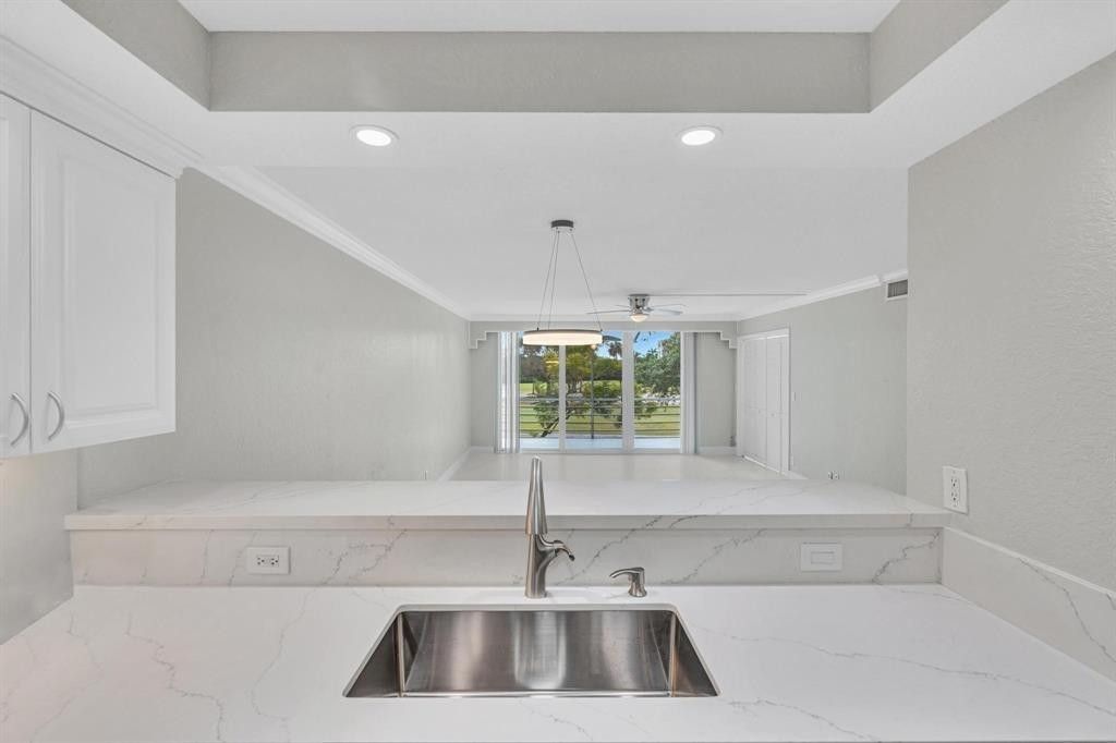 3800 Oaks Clubhouse Drive, Unit 201, Pompano Beach, FL 33069 Photo