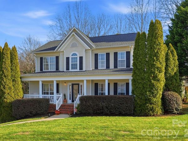 2712 25th Street NE, Hickory, NC 28601