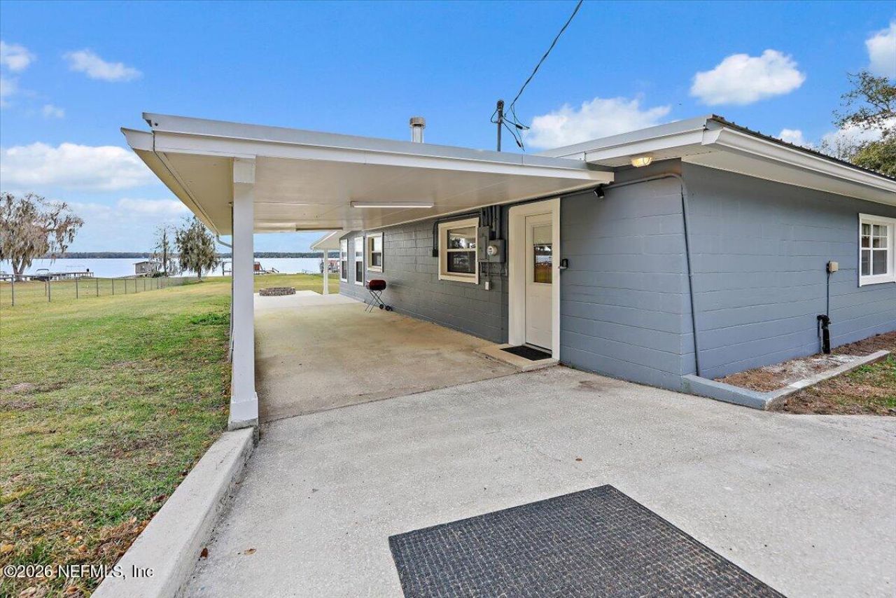 567 W Hillsborough Avenue, Florahome, FL 32140 Photo