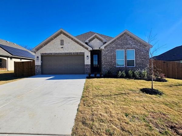 136 Rosemary, Azle, TX 76020