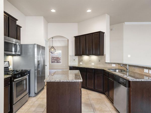 437 Oyster CRK, Buda, TX 78610