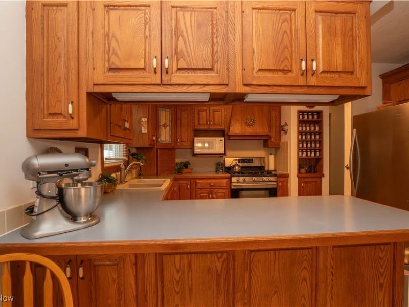 7463 Bentler Avenue NE, Canton, OH 44721 Photo 11