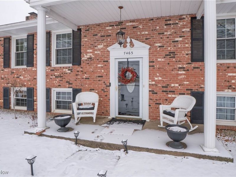 7463 Bentler Avenue NE, Canton, OH 44721 Photo 2