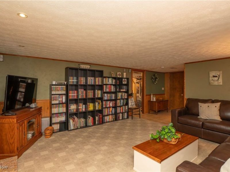 7463 Bentler Avenue NE, Canton, OH 44721 Photo 27