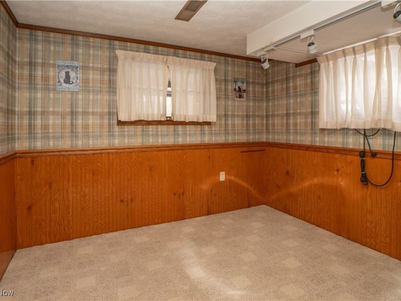 7463 Bentler Avenue NE, Canton, OH 44721 Photo 29