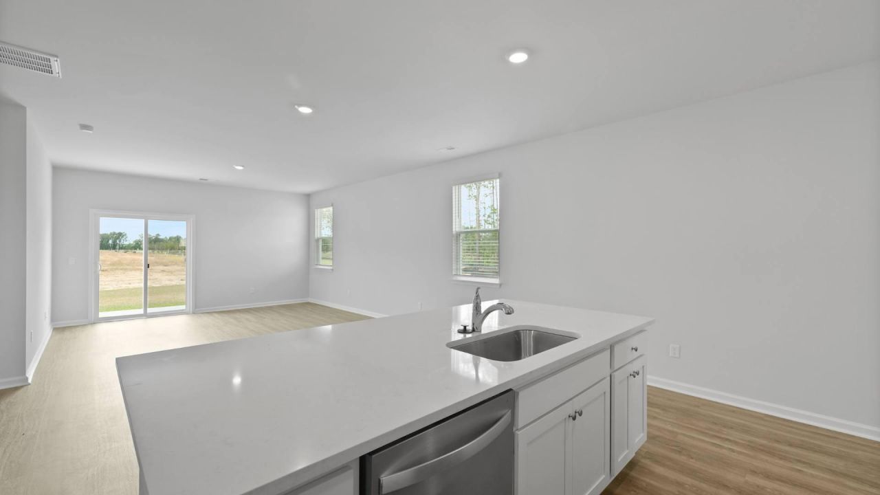 138 Broadstone Drive Photo 17