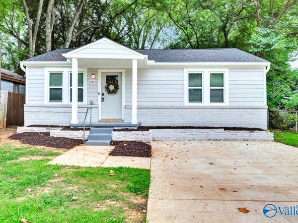 2910 NW Wilson Drive NW, Huntsville, AL 35816