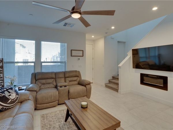 4312 Eagle Summit Avenue, Las Vegas, NV 89141