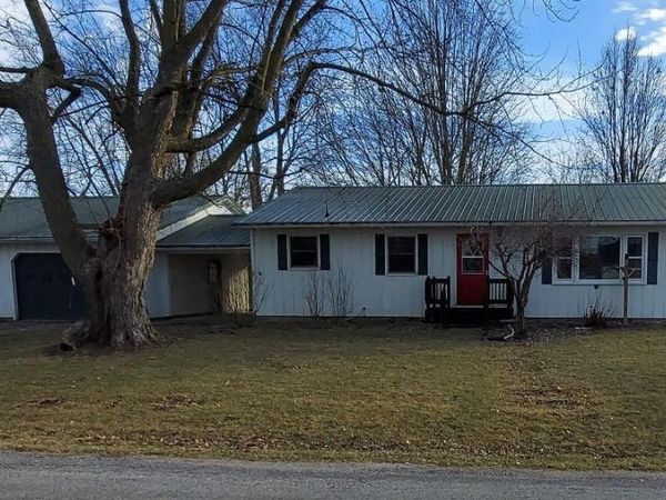 1606 20 Avenue, Viola, IL 61486