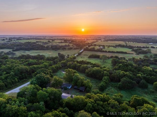 24613 E Lakeview Road, Yale, OK 74085