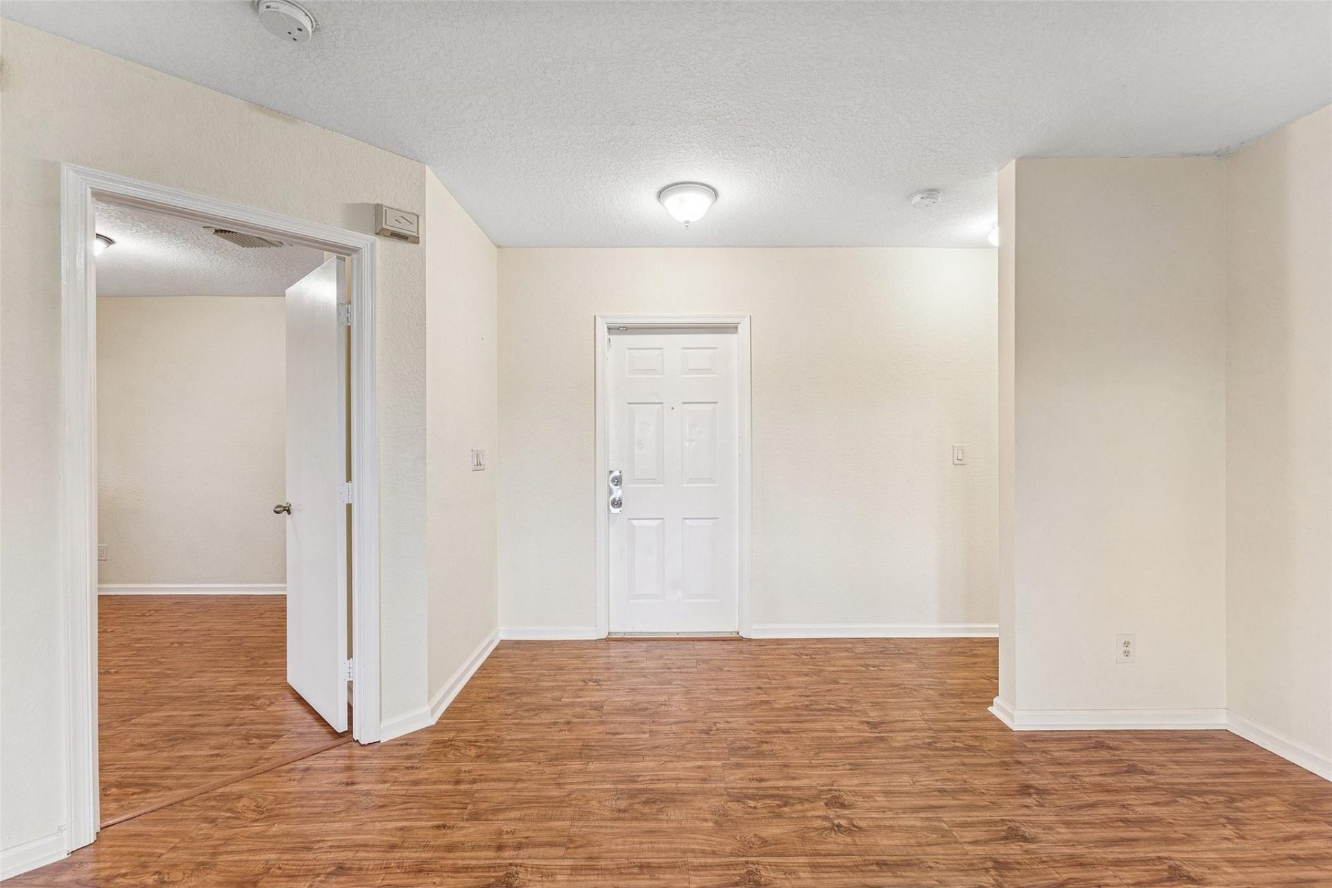 8466 NW 40th Street, Coral Springs, FL 33065 Photo