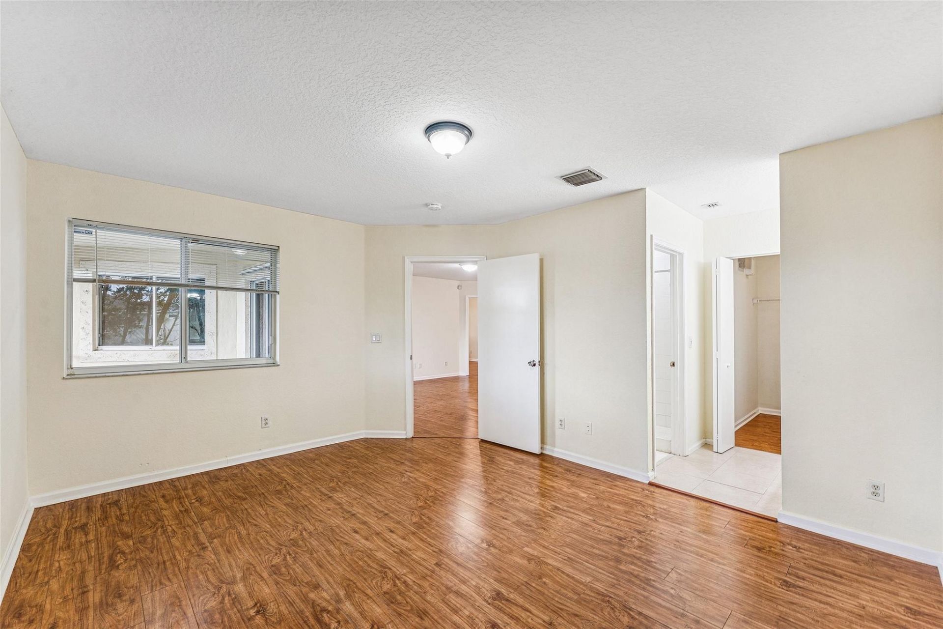 8466 NW 40th Street, Coral Springs, FL 33065 Photo