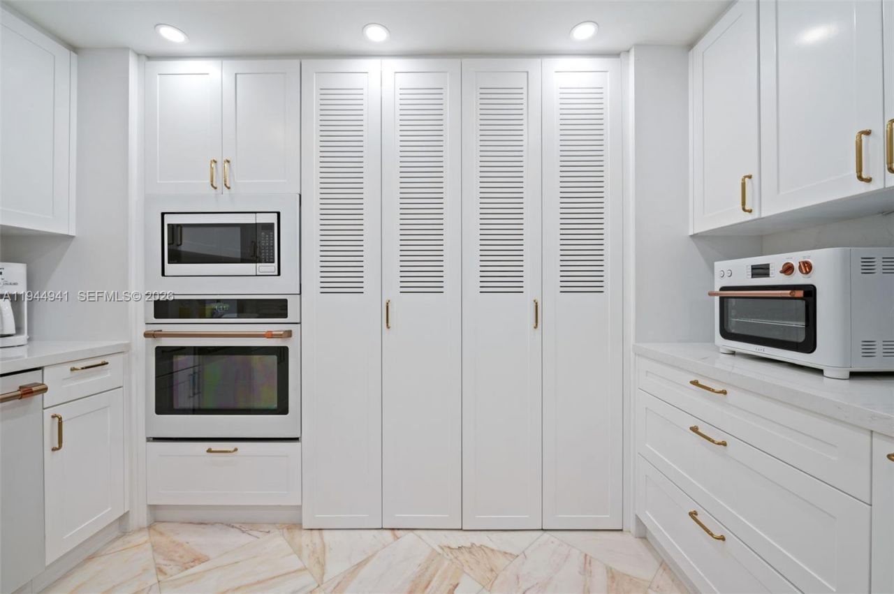 10155 Collins Ave, Unit 604, Bal Harbour, FL 33154 Photo