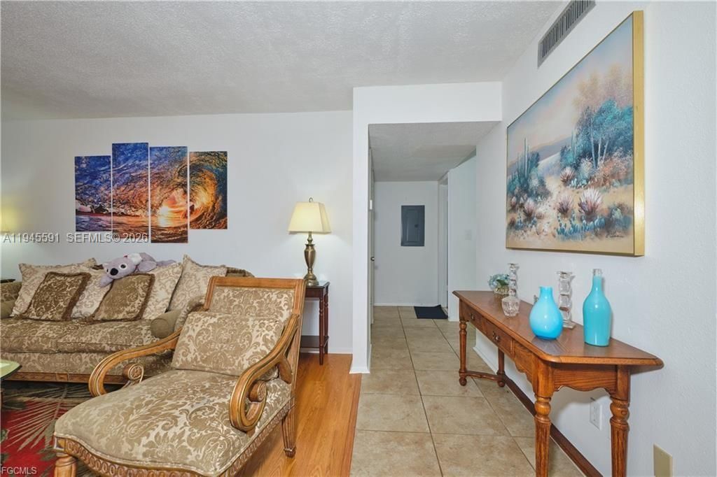 2366 E E Mall Dr , Unit 519, Fort Myers, FL 33901 Photo