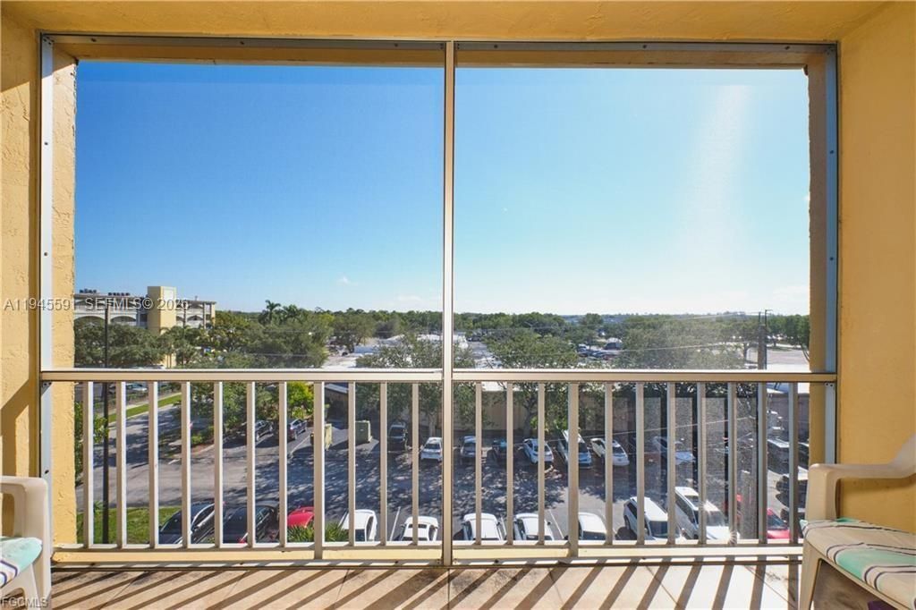 2366 E E Mall Dr , Unit 519, Fort Myers, FL 33901 Photo