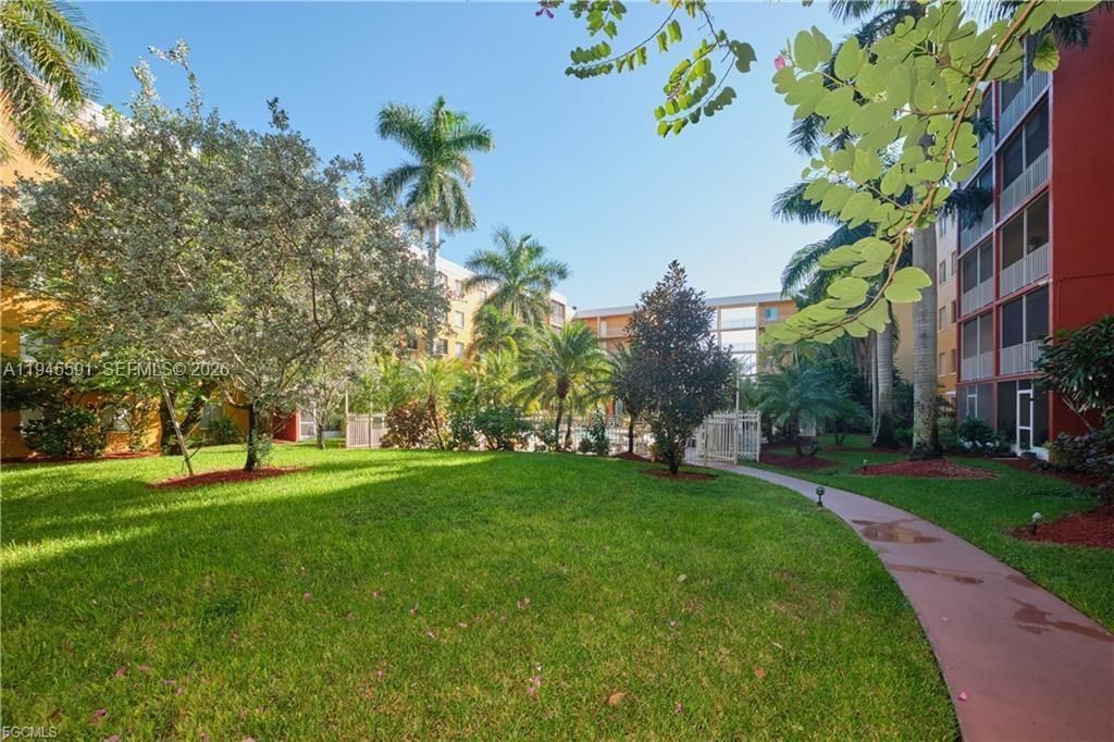 2366 E E Mall Dr , Unit 519, Fort Myers, FL 33901 Photo