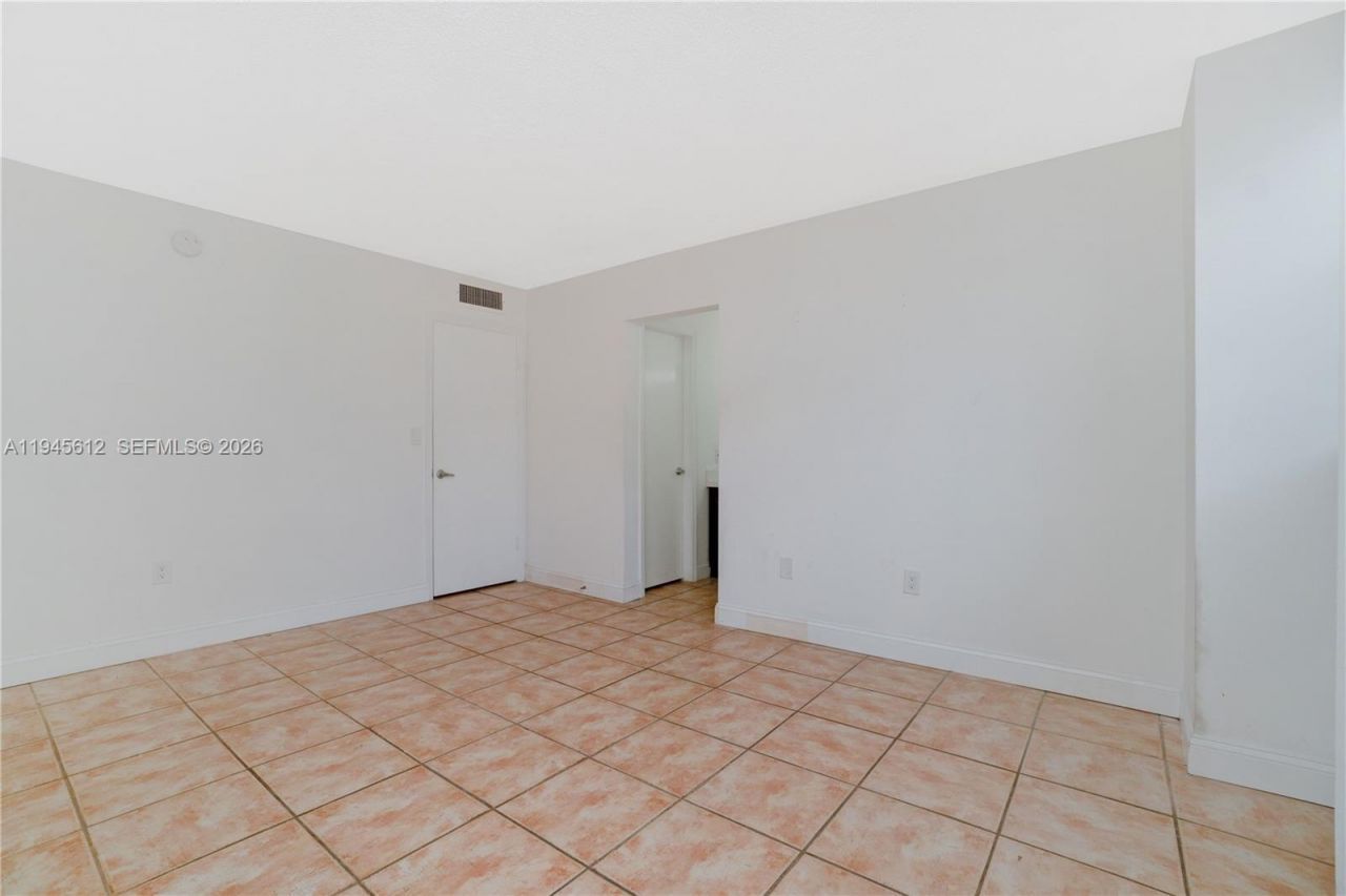 10525 SW 112th Ave , Unit 309, Miami, FL 33176 Photo
