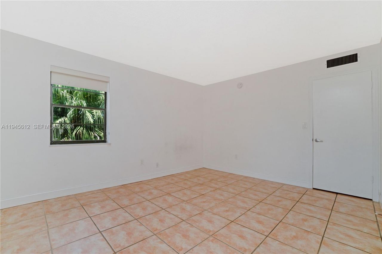 10525 SW 112th Ave , Unit 309, Miami, FL 33176 Photo