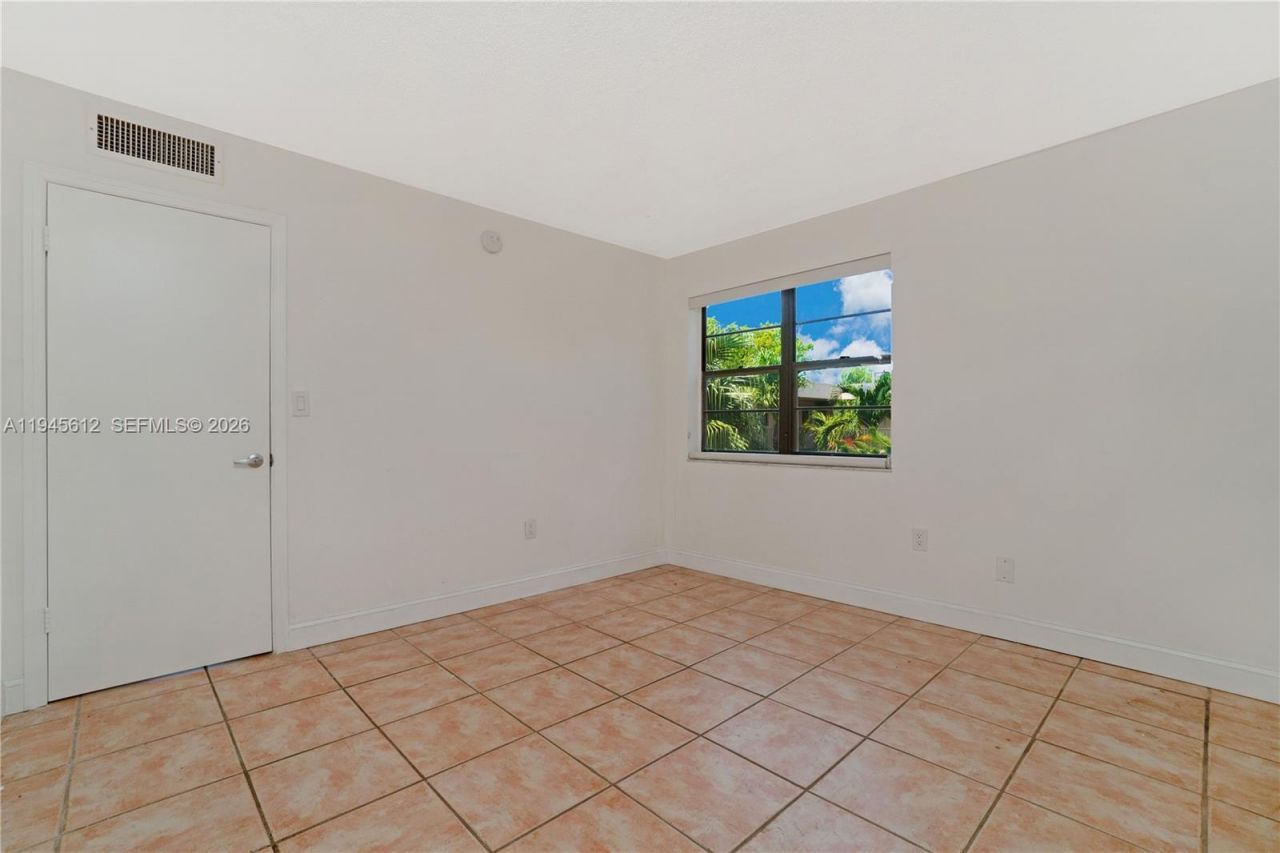 10525 SW 112th Ave , Unit 309, Miami, FL 33176 Photo