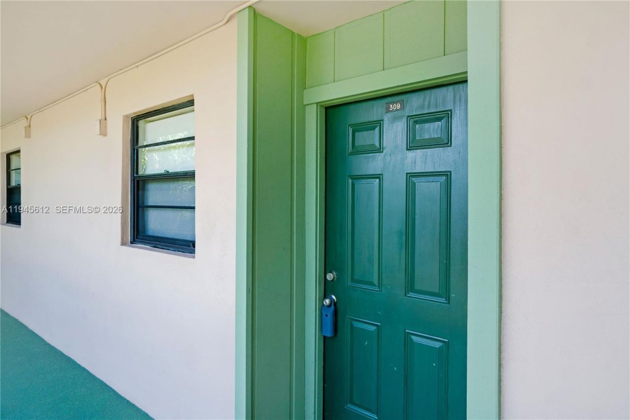 10525 SW 112th Ave , Unit 309, Miami, FL 33176 Photo