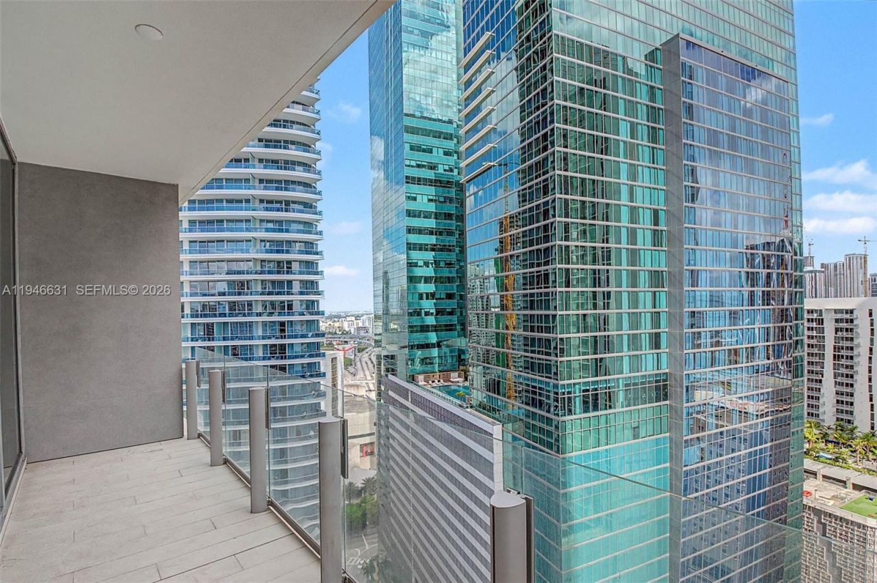 300 Biscayne Blvd Way, Unit 2808, Miami, FL 33131 Photo