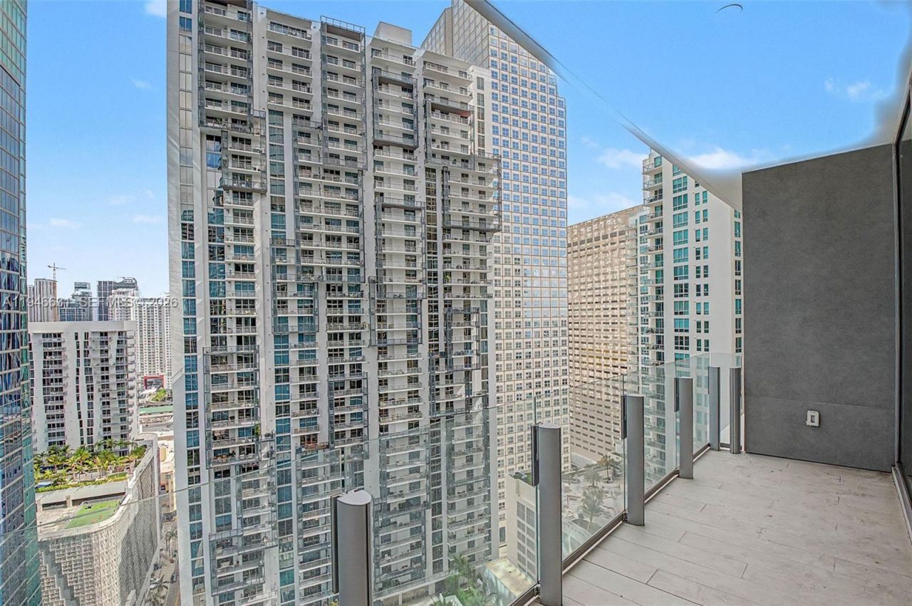 300 Biscayne Blvd Way, Unit 2808, Miami, FL 33131 Photo