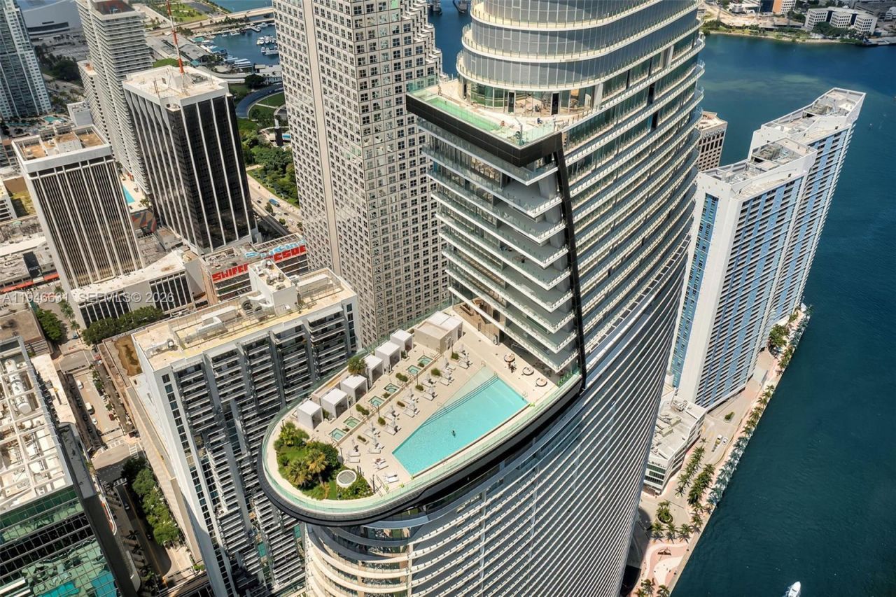300 Biscayne Blvd Way, Unit 2808, Miami, FL 33131 Photo