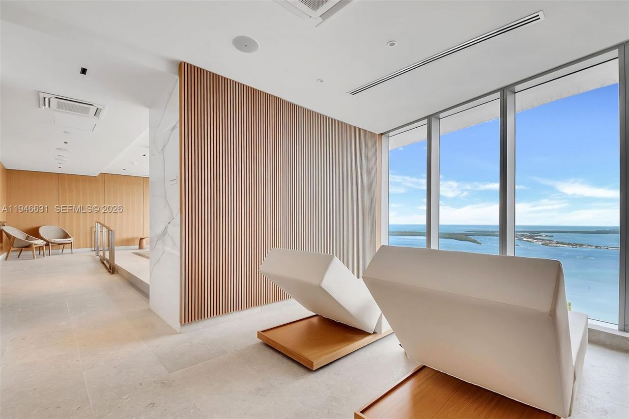 300 Biscayne Blvd Way, Unit 2808, Miami, FL 33131 Photo