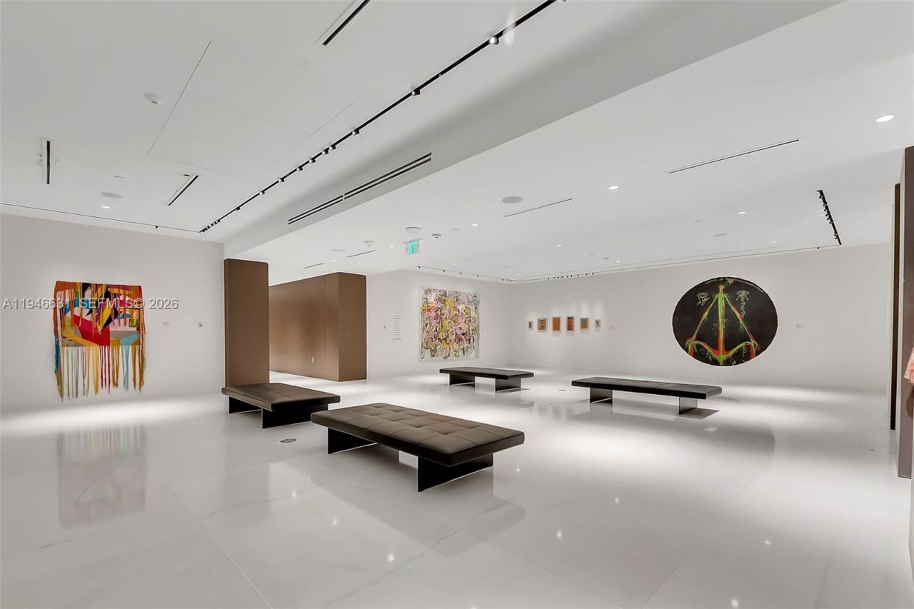 300 Biscayne Blvd Way, Unit 2808, Miami, FL 33131 Photo