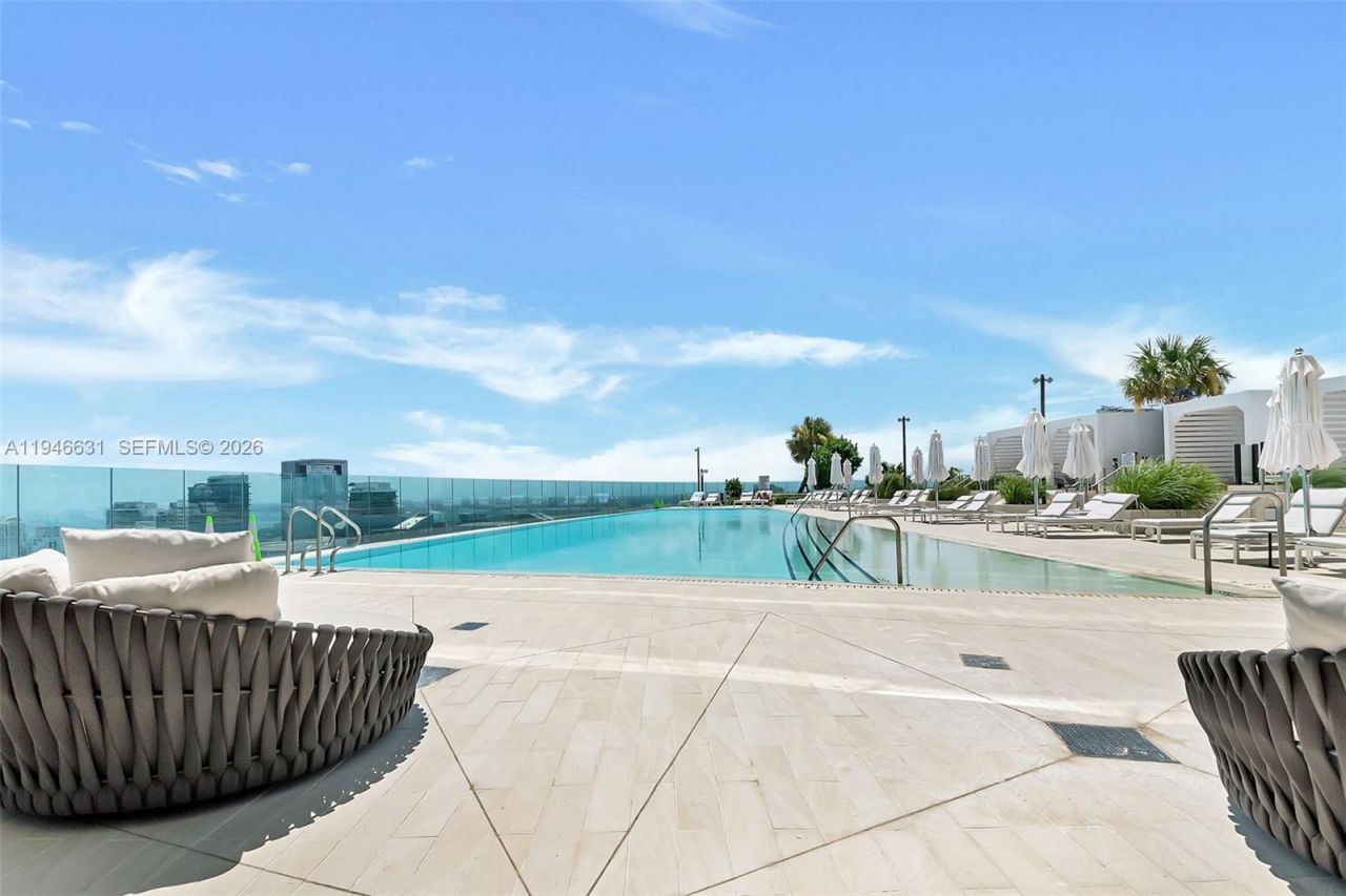 300 Biscayne Blvd Way, Unit 2808, Miami, FL 33131 Photo